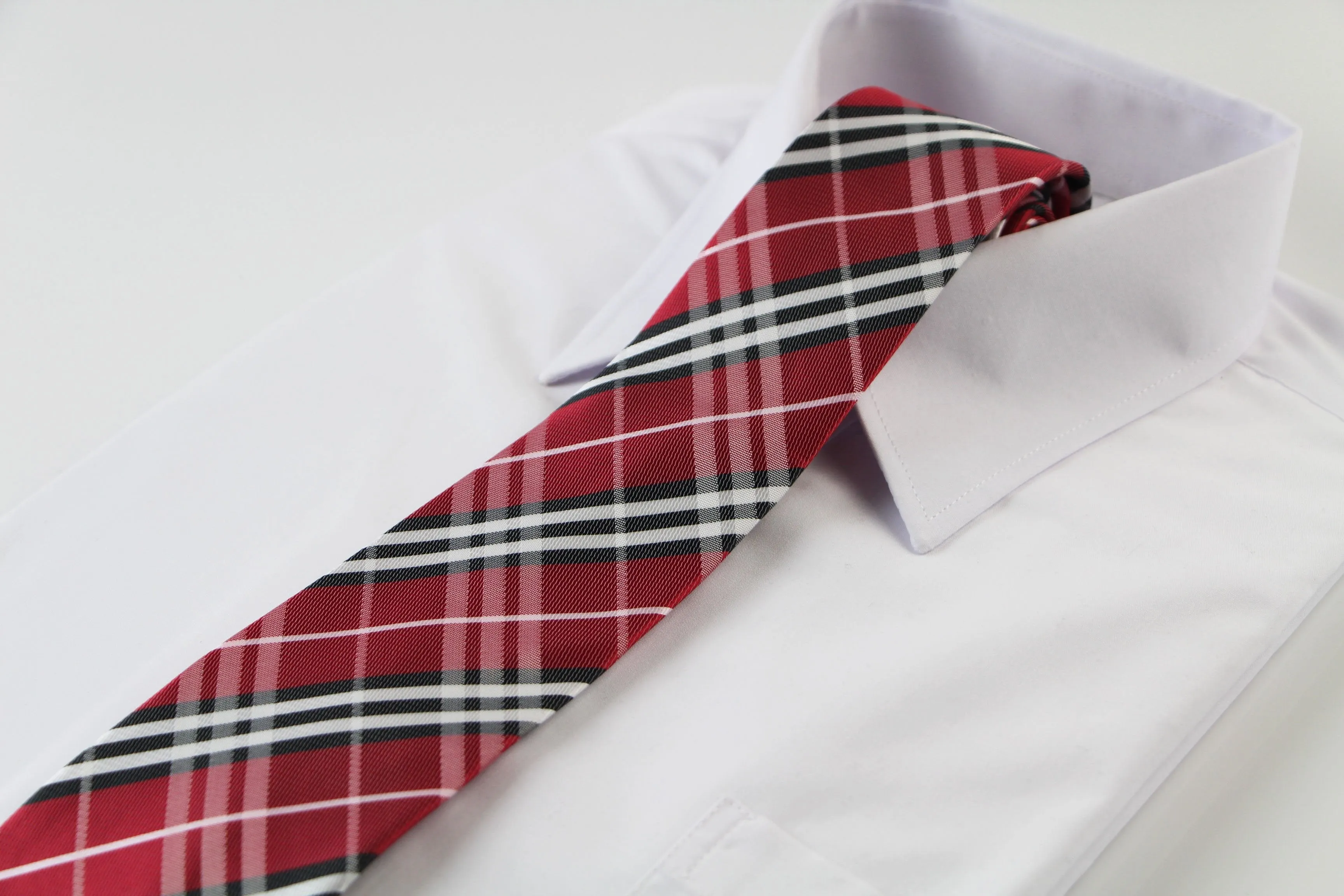 Mens Red, Black, White Plaid Striped Patterned 8cm Neck Tie